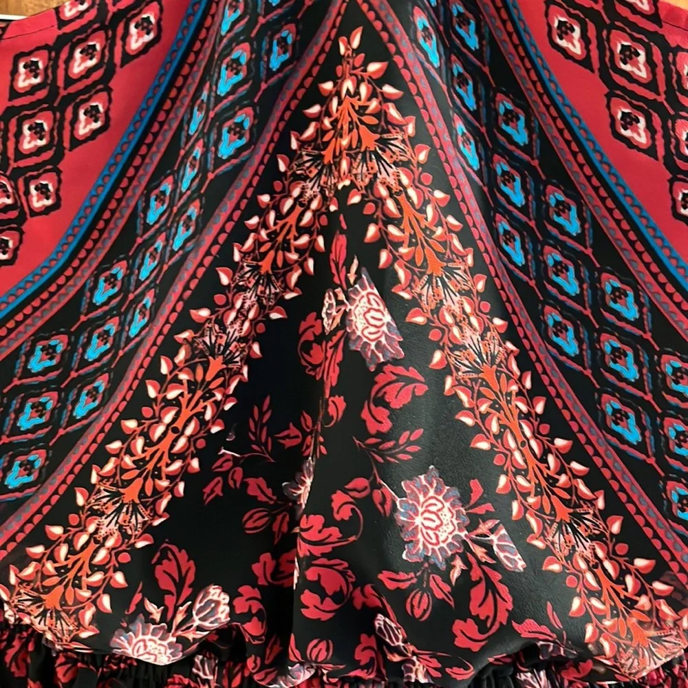 Express Pattern Dress - Picture 2 of 5